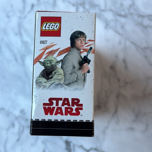 LEGO BrickHeadz Yoda & Luke Skywalker Set, new in box, sealed - Picture 3 of 5